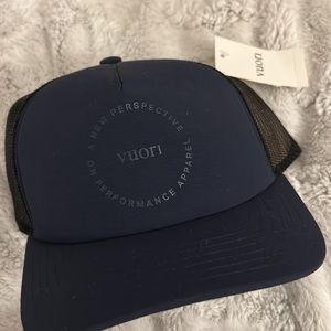 Vuori Premium Foam Trucker Hat (NWT)